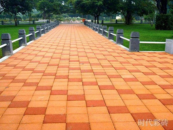 透水磚,彩磚,植草磚,西班牙磚,環(huán)保磚,水泥磚,路沿石,麻石,管道