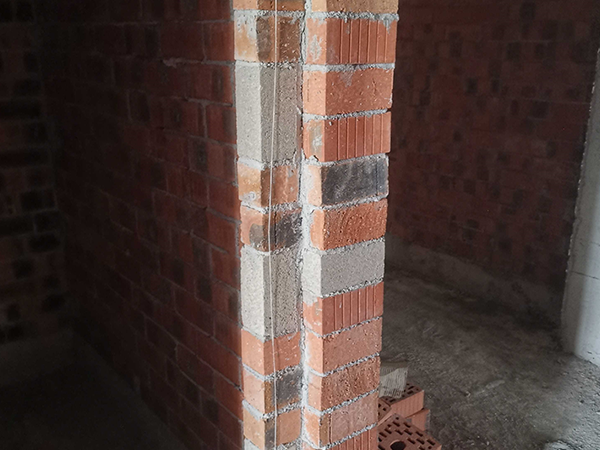 水泥磚、灰砂磚、門框磚、標(biāo)磚、配磚、三角磚、異型磚、護(hù)坡磚、連鎖磚、擋土磚、路沿石