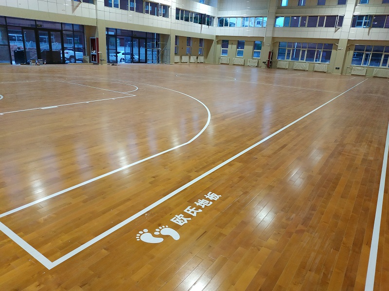河南籃球館木地板廠家材質(zhì)室內(nèi)籃球木地板廠家價格
